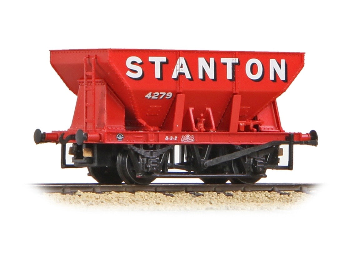 Graham Farish 373-221 24T Ore Hopper 'Stanton' Red