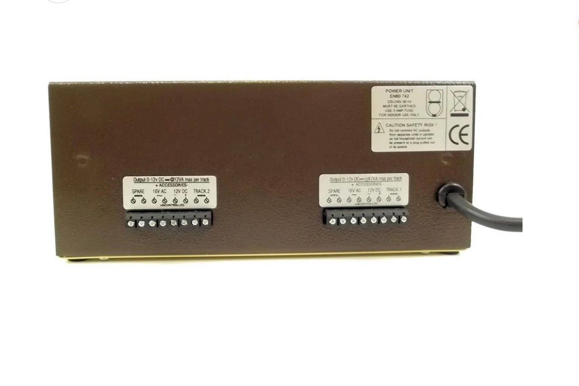 Gaugemaster GMC-DS Twin Track Cased Controller with Simulation