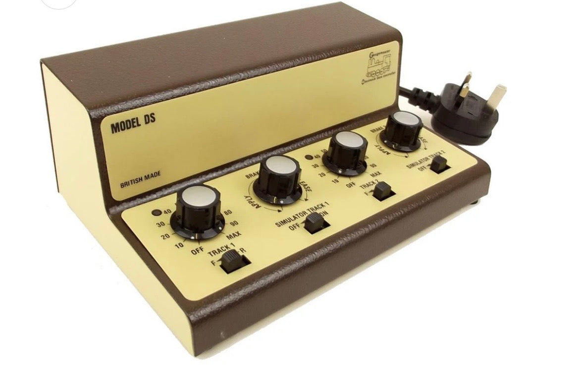 Gaugemaster GMC-DS Twin Track Cased Controller with Simulation