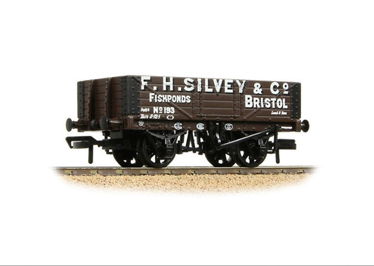 Bachmann Branchline 5 Plank Wagon Wooden Floor 'F. H. Silvey & Co.' Brown