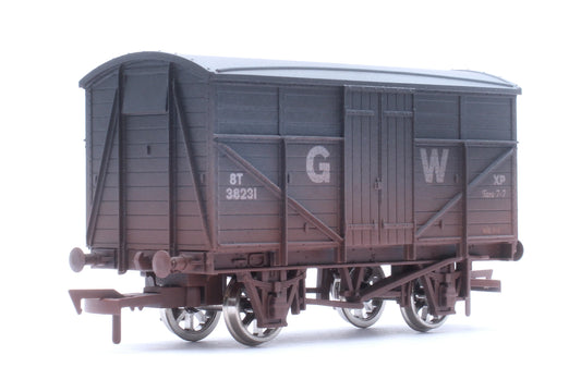 4F-015-002 Fruit Mex Wagon GWR 38231 weathered