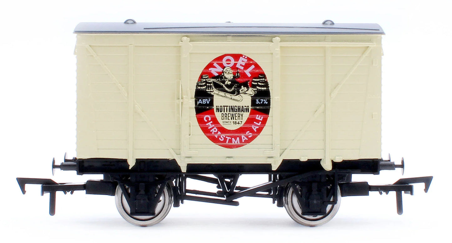 Dapol 4F-011-164  Ventilated Van Noel Christmas Ale