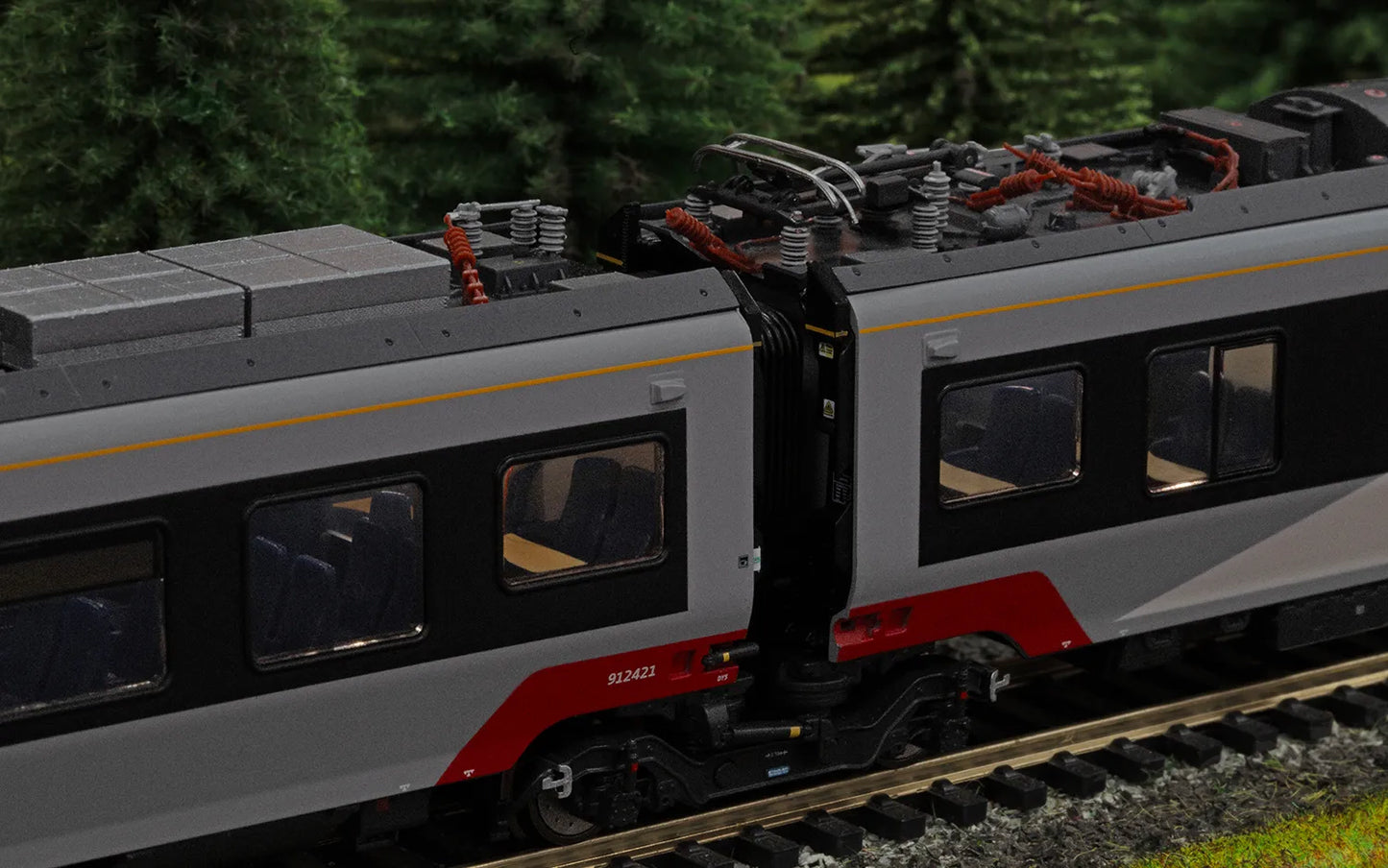 Hornby R30446 Greater Anglia - Class 755/4 'FLIRT' - 4 Car Train Pack (Pride Livery)