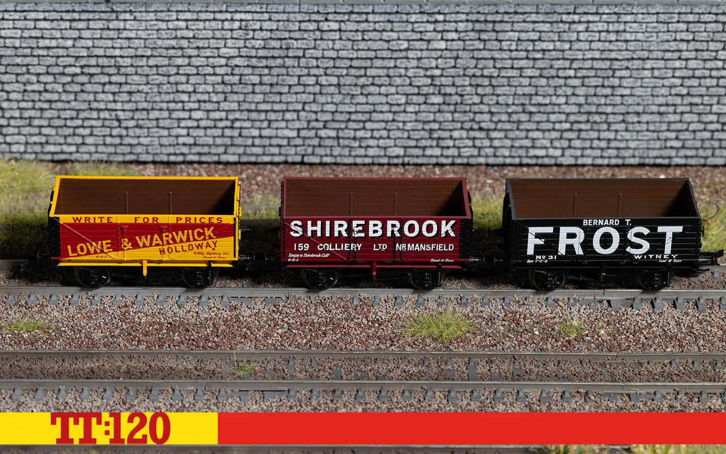 Hornby TT6042 7 Plank Wagon - Triple Pack