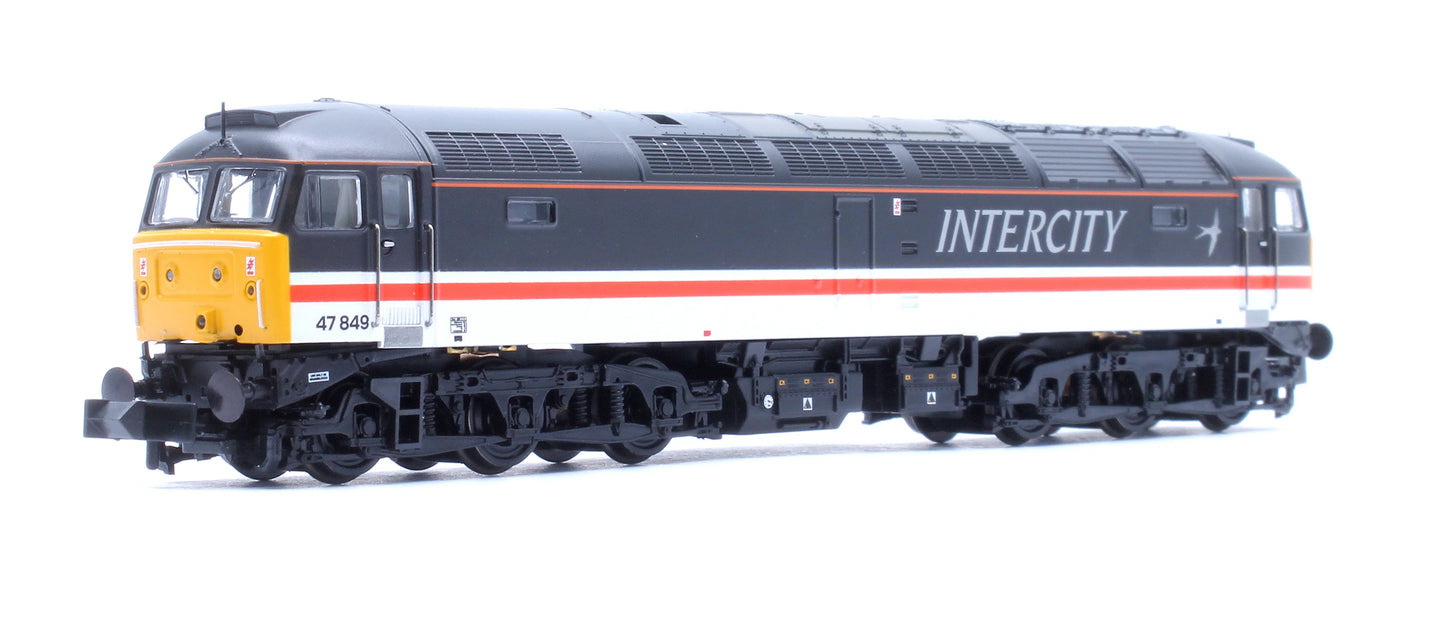 Graham Farish Class 47/4 47849 BR InterCity (Swallow)