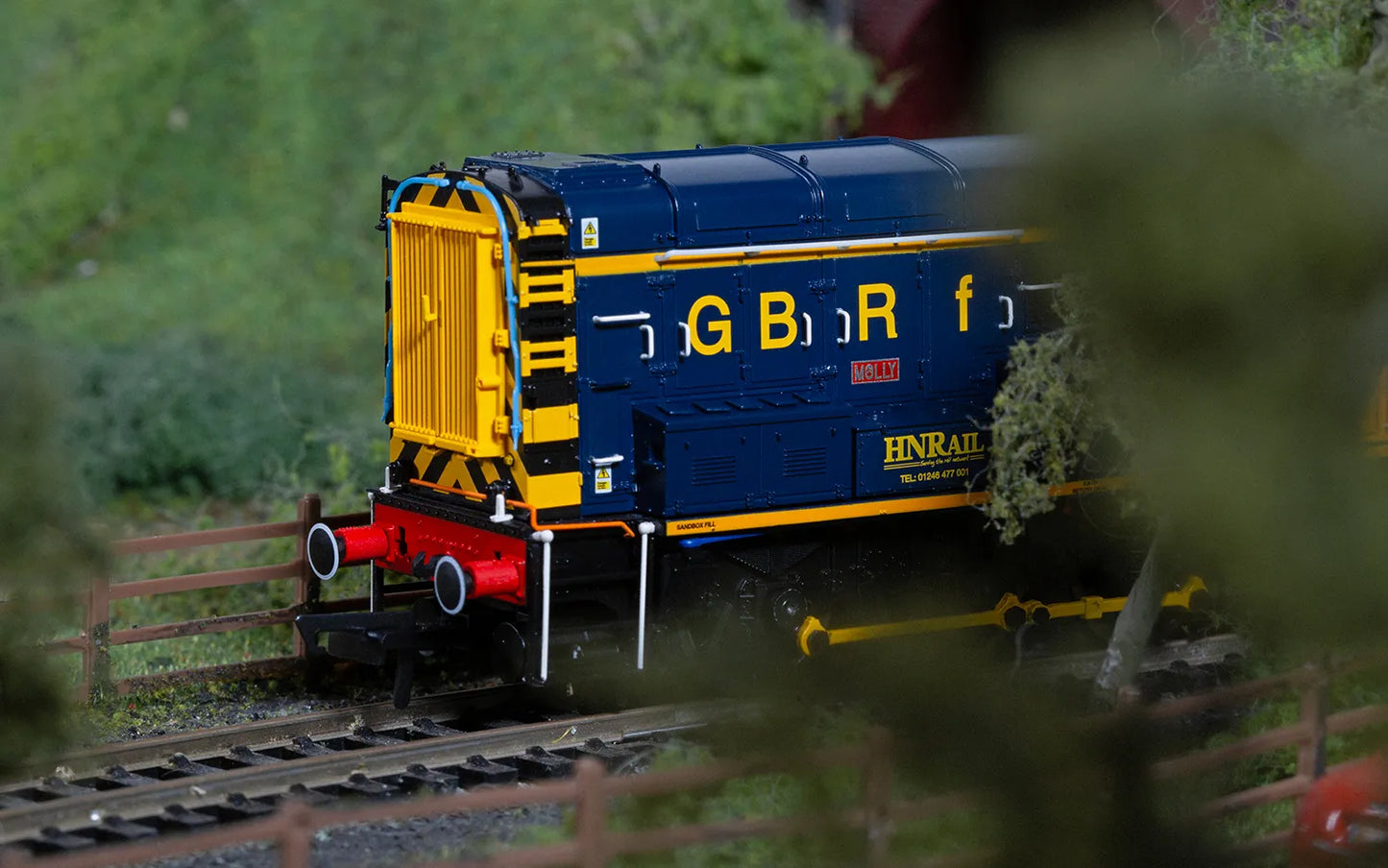 Hornby R30141 GB Railfreight, Class 08, 0-6-0, 08818 'Molly' - Era 11